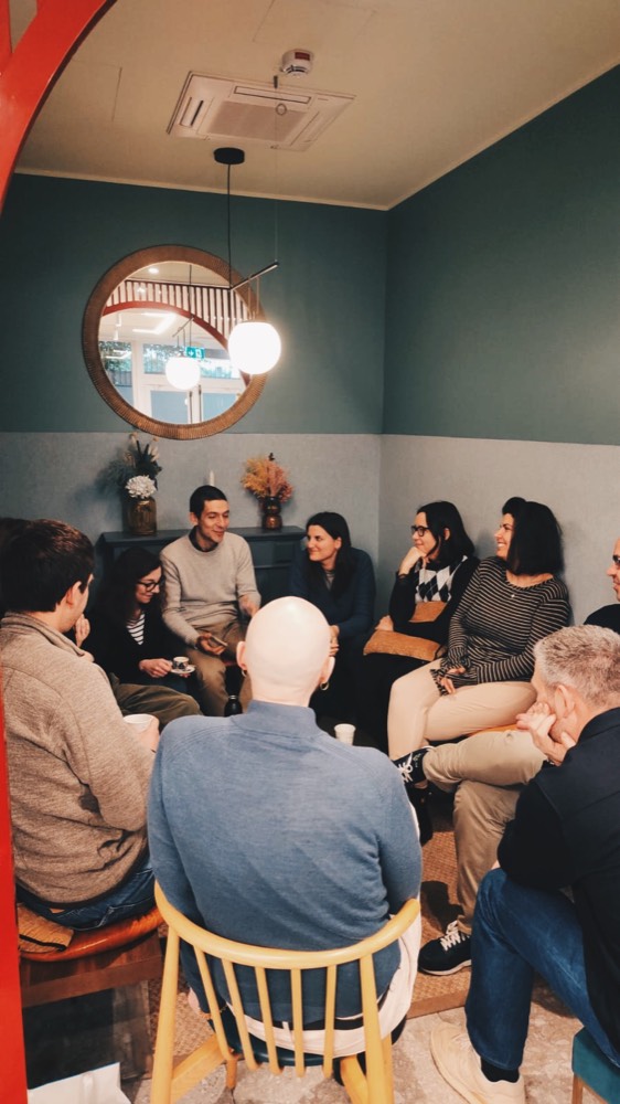 Un circolo di dialogo a un ritrovo di Better Together